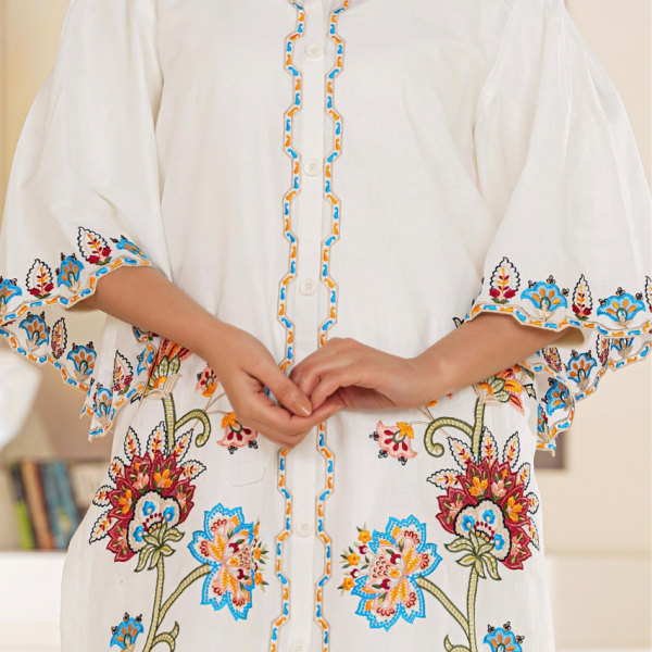 Eid al-Fitr Collection – Stitched 2 Piece Lawn (White with Multicolor Floral Embroidery)